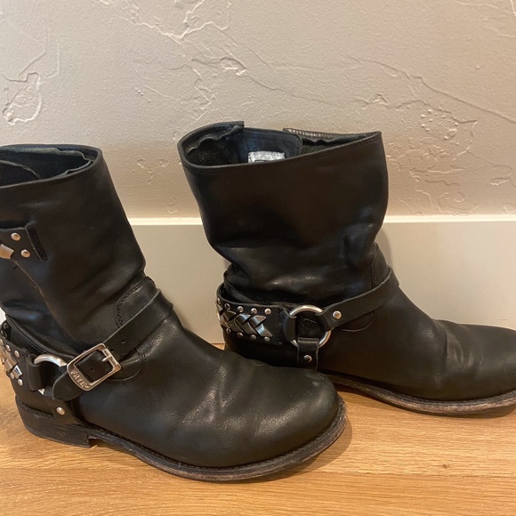 Frye Shoes - Black Frye boots